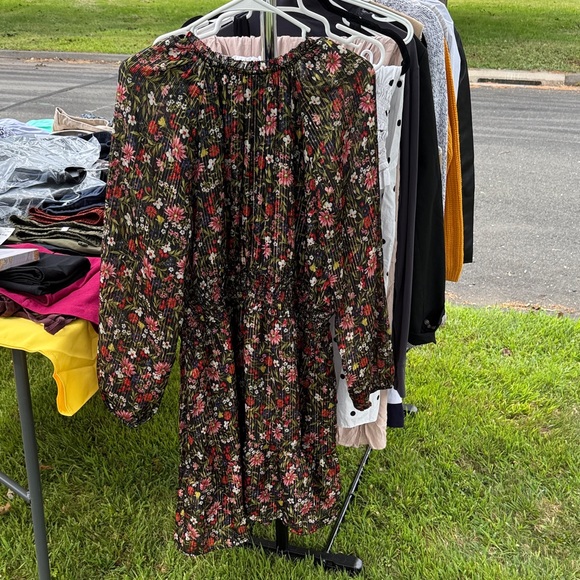 Old Navy Black Floral Long Sleeve Dress - Picture 3 of 4